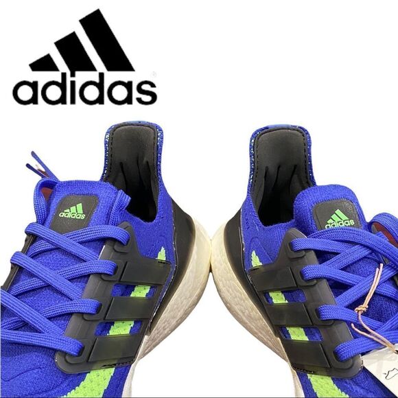 New in Box ADIDAS  Men\'s Ultraboost 21 Running Sneakers 6.5 main image 6